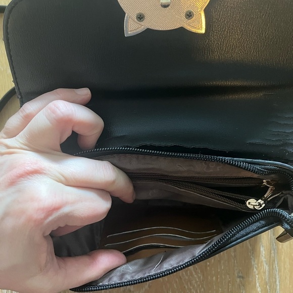 Crossbody cat 🐱 handbag fair condition - Picture 4 of 8